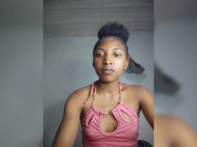 Yayın ekran görüntüleri Annais19