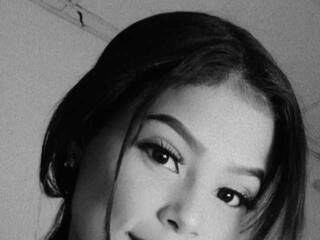 Erotik görüntülü sohbet AntonelaMulle