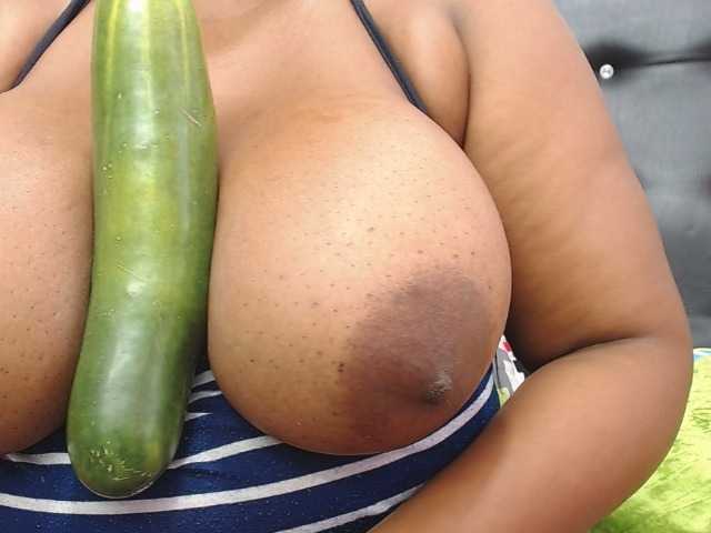 Fotoğraflar antonelax #ass #pussy #lush #domi #squirt #fetish #anal deep cucumber #tokenkeno