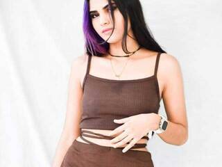 Erotik görüntülü sohbet AntonellaRoux