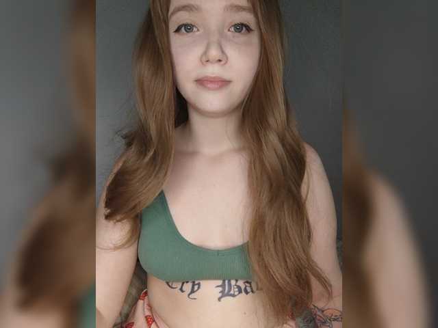 Fotoğraflar Baby-baby_ Hi my name is Alice I'm 22 I love lovens a lot of 2 tokensyour nickname on my body 222my instagram hellokitty6zloevaluation of your member 50 tokens
