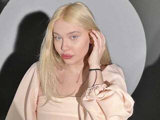 Erotik görüntülü sohbet Arisharisha