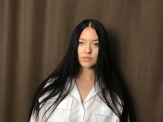 Erotik görüntülü sohbet ArnaMitchell