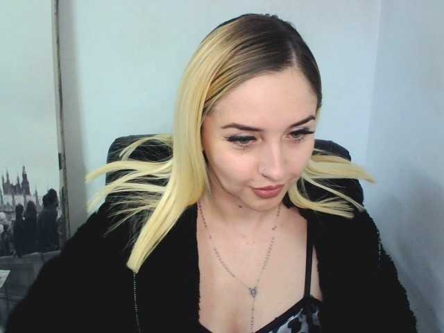Yayın ekran görüntüleri Ashleey