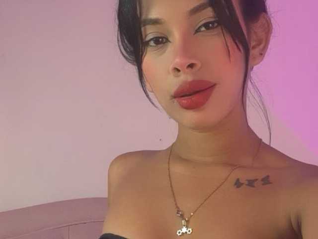 Profilin fotoğrafı ashley-ferrer