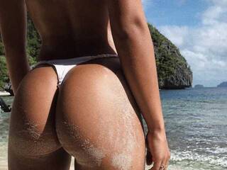 Erotik görüntülü sohbet Ashley-moon1