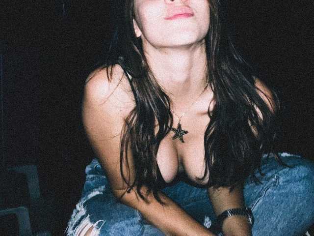 Profilin fotoğrafı AshleyCyrus