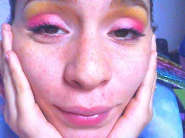Yayın ekran görüntüleri AshleyCyrus