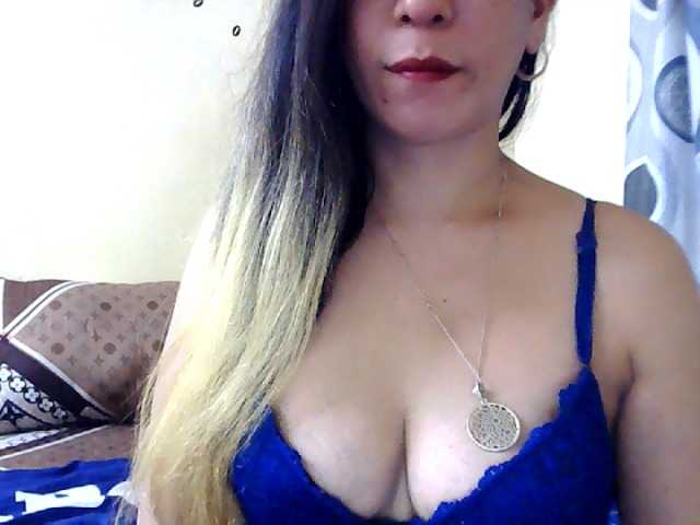 Fotoğraflar AsianLeahxxxx Hey there !I'm new here Im Leah .Let's have some fun and get to know each other :) Send me some Love .. Welcome To My Room!