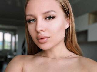 Erotik görüntülü sohbet Astii