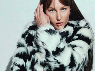 Erotik görüntülü sohbet AtanaWillis