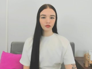 Erotik görüntülü sohbet AvaPretty