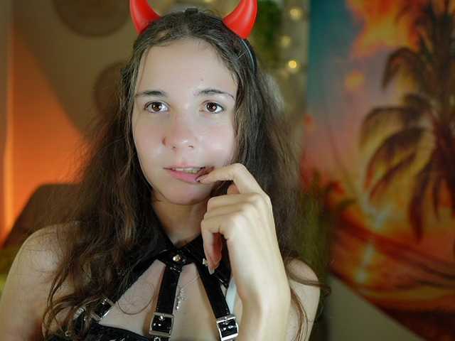 Fotoğraflar AvaTaylor Happy halloween!! #petite #naughty #cute #brunette #18 Let me be your cute devil tonigh