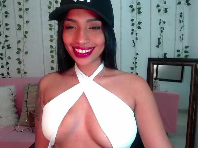 Fotoğraflar Barbiedeluca I want to fill your whole face with my sweet juicy squirt ♥ 444 ♥ Goal: Plug Anal