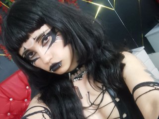 Erotik görüntülü sohbet CountessBathory