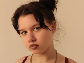 Erotik görüntülü sohbet BeeLili