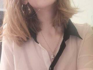 Erotik görüntülü sohbet Bella-555