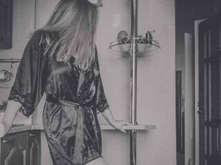 Erotik görüntülü sohbet bellaa-a