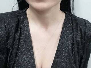 Erotik görüntülü sohbet Ellainclothes