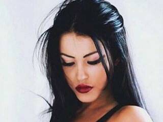 Erotik görüntülü sohbet BellyCatt