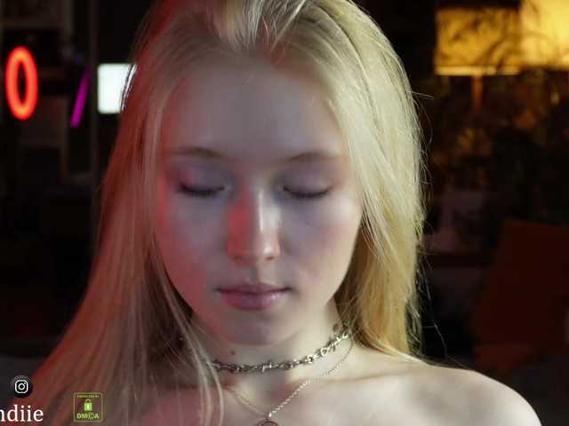 Yayın ekran görüntüleri Bestblondie