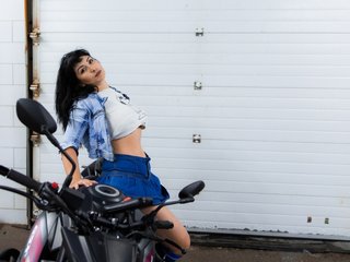 Erotik görüntülü sohbet Zara_Breid