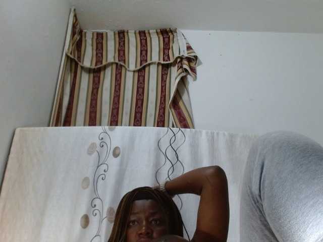 Yayın ekran görüntüleri BigBustyBlack