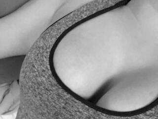 Erotik görüntülü sohbet Billie24