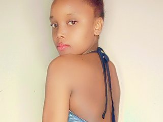 Erotik görüntülü sohbet BlackDollita