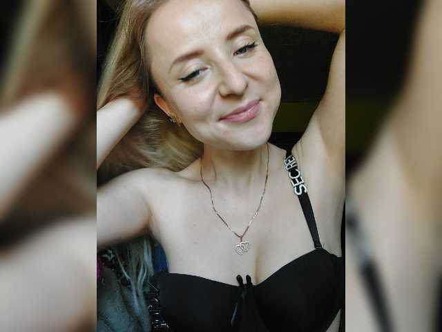 Yayın ekran görüntüleri blonde-kisses