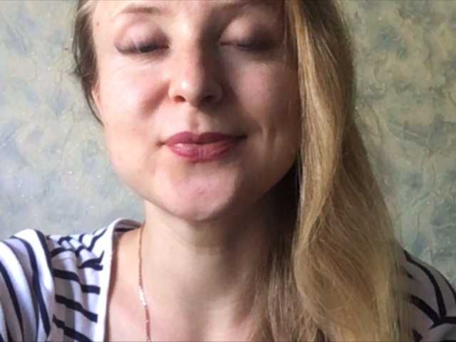 Yayın ekran görüntüleri blonde-kisses