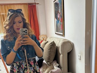Erotik görüntülü sohbet BlondeMaya