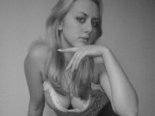 Erotik görüntülü sohbet blondias
