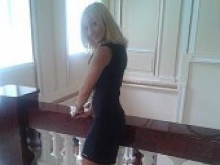 Erotik görüntülü sohbet blondika