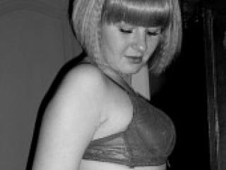 Erotik görüntülü sohbet blondikxxx