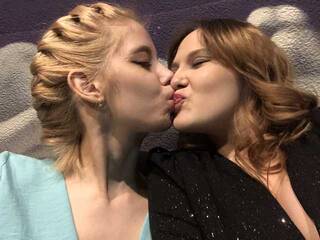 Erotik görüntülü sohbet BlondiPolli