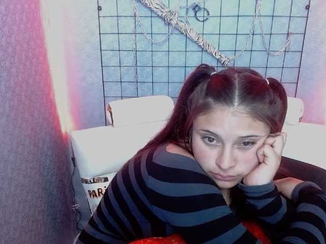 Yayın ekran görüntüleri HellenWilliam