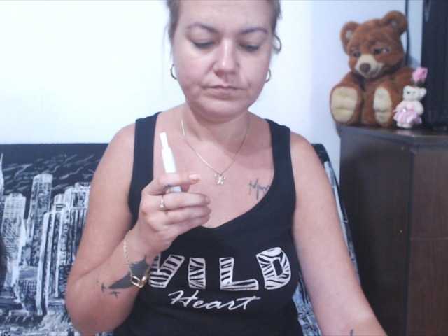 Yayın ekran görüntüleri Softhottmilf