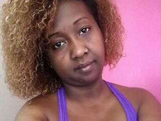 Erotik görüntülü sohbet Bonivianah