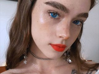 Erotik görüntülü sohbet BrokenDoll666