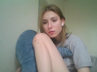 Fotoğraflar btfllkk if you like me / continue - 1 token/air kiss 3 tokens / show pussy - 70 tokens /show tits - 50 tokens