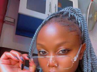 Erotik görüntülü sohbet Bubbly-petite