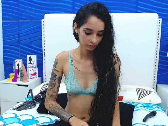 Fotoğraflar BunnyCox Take my bra off 32 tks/ Twerking 36 tks/ Doggy view 69tks/ I will ride my toys at goal♥ #tattoo #petite #smallboobs #squirt #cum [399 tokens remaining]