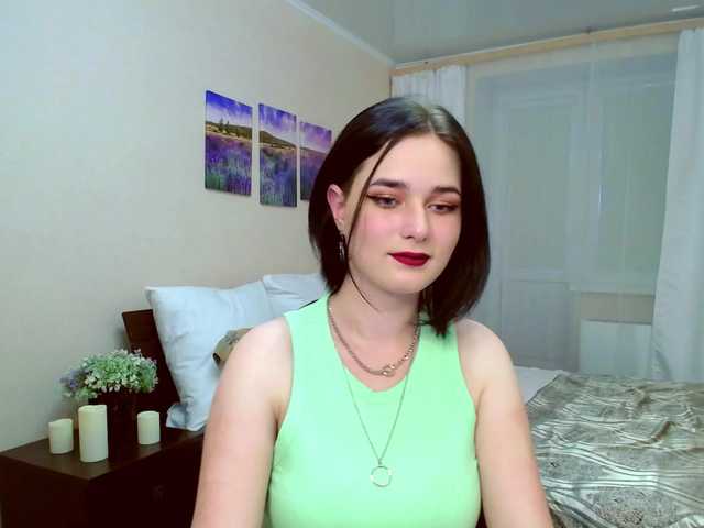 Fotoğraflar BurningHearte Hello guys! i m new here and happy to start be online on Bonga! Welcome to my room! i d like to see ou in Pvt and Grp shows! Enjoy))