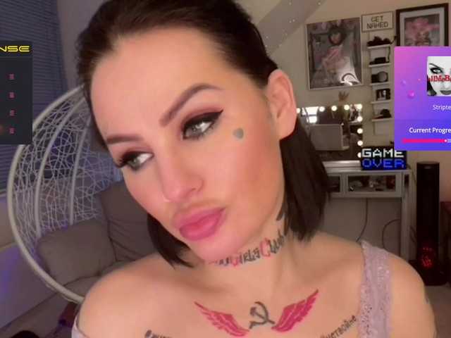 Yayın ekran görüntüleri CallMeBadGirl