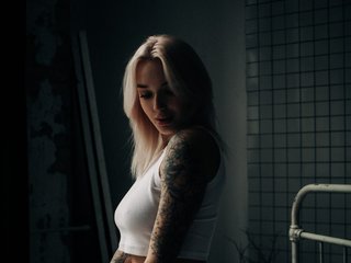 Erotik görüntülü sohbet CamelliaMoon