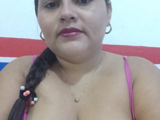 Erotik görüntülü sohbet Camila-360