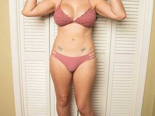 Erotik görüntülü sohbet CamilaColin