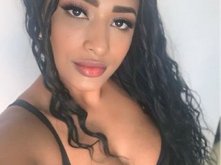 Erotik görüntülü sohbet CAMILAHOTTERX