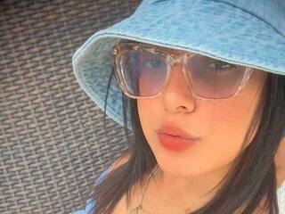 Erotik görüntülü sohbet CamilaNaughty